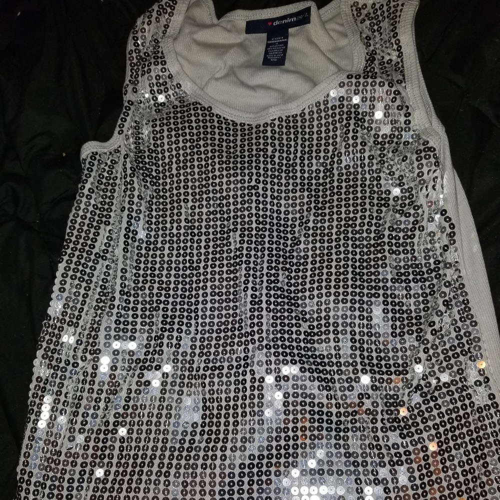Size M (runs large) Denim 24/7 Silver Top